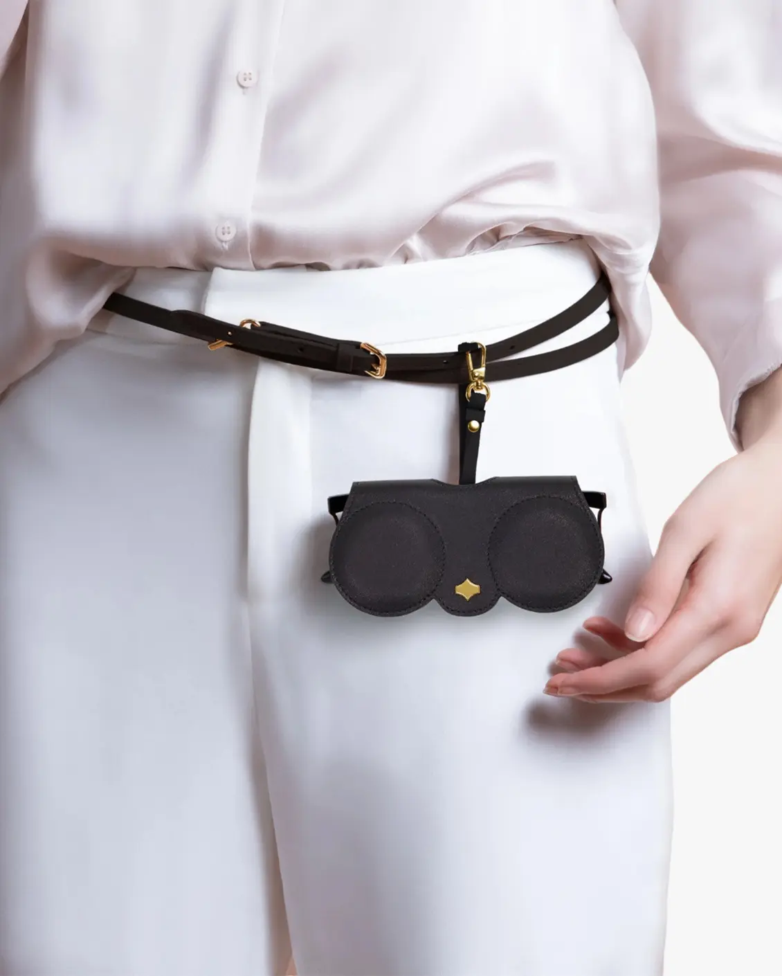 حافظة نظارات شمسية من اني دي - لون اسود