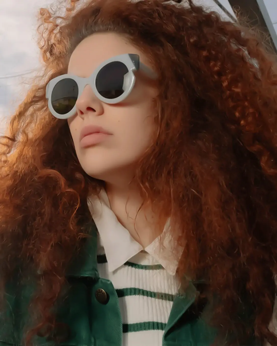 Round Sunglasses in Blue